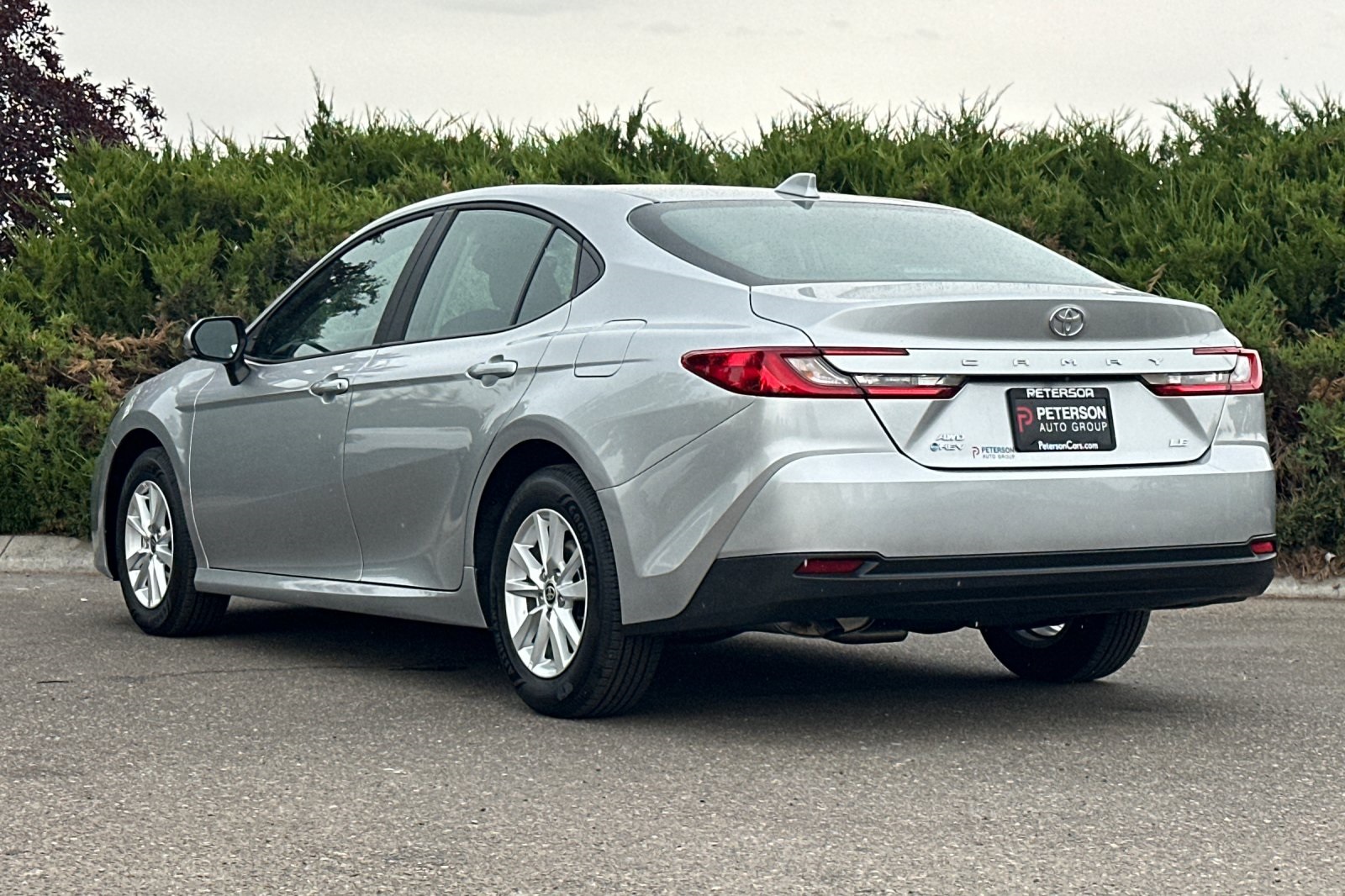 2025 Toyota Camry LE photo 4