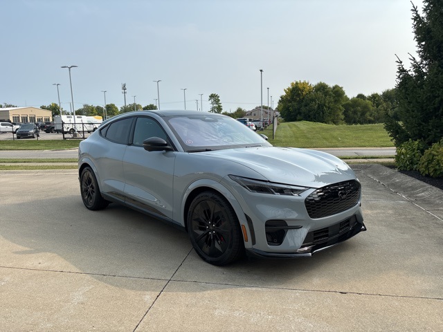 2025 Ford Mustang Mach-E GT photo 30
