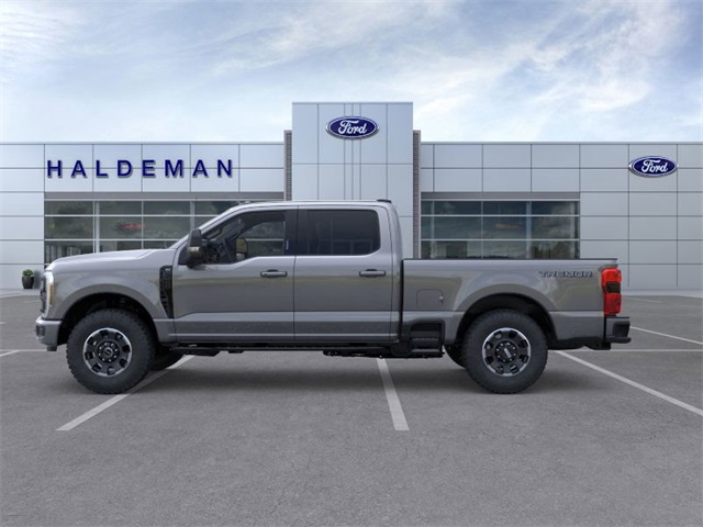 2025 Ford F-350 photo 3