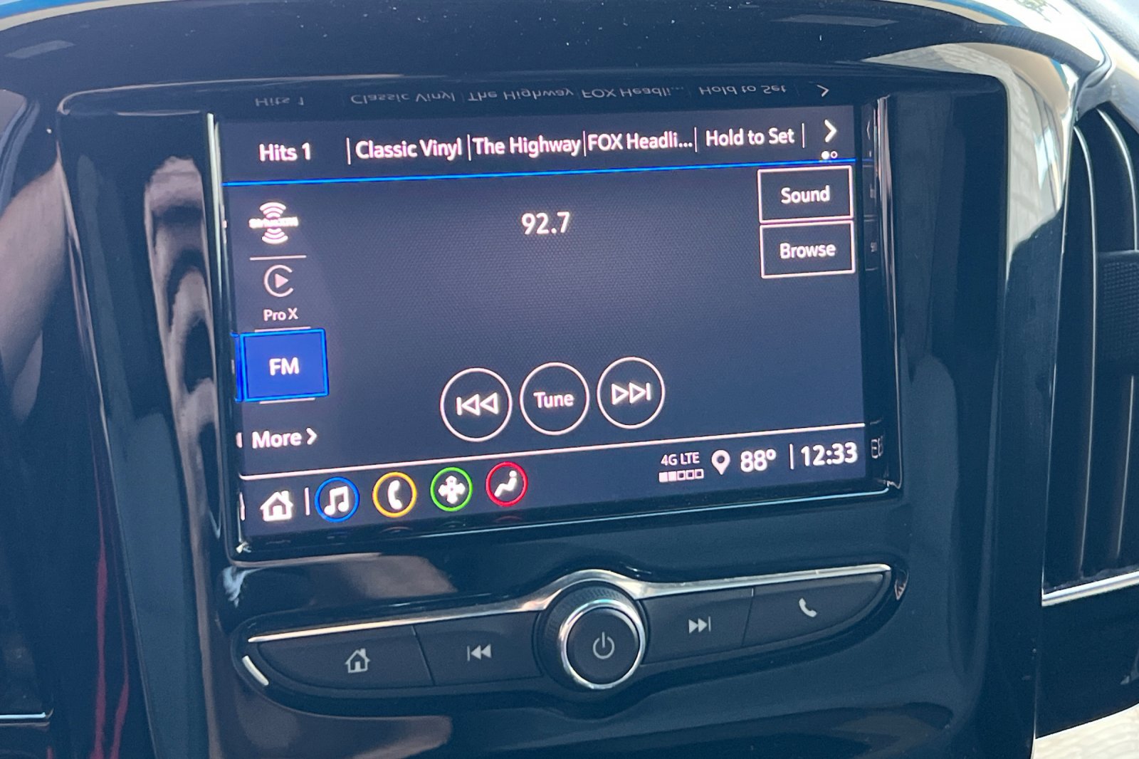 2023 Chevrolet Traverse Cloth photo 17