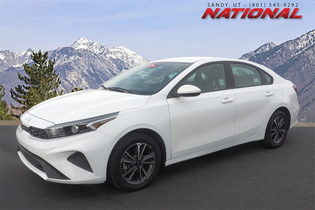 2024 Kia Forte LXS's photo