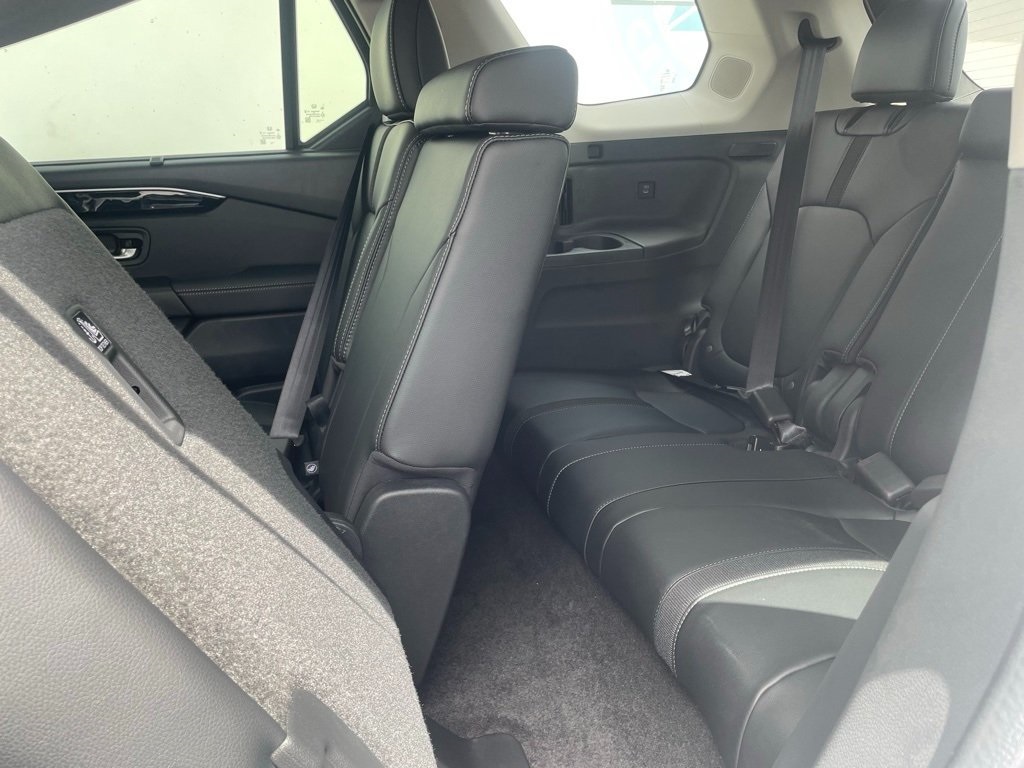 2025 Honda Pilot Touring photo 21