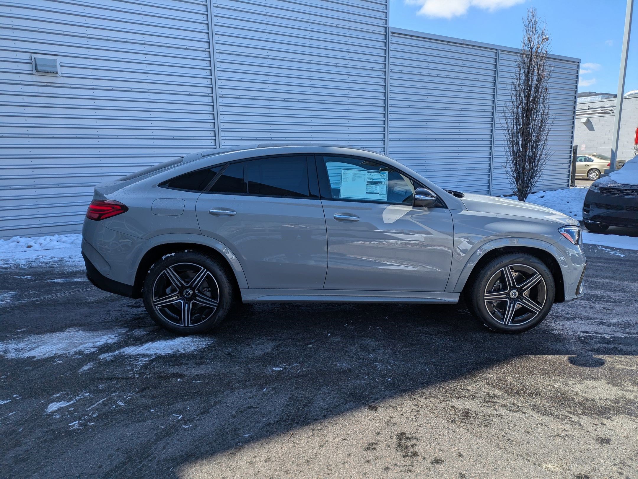 2025 Mercedes Benz GLE 450 4MATIC photo 2