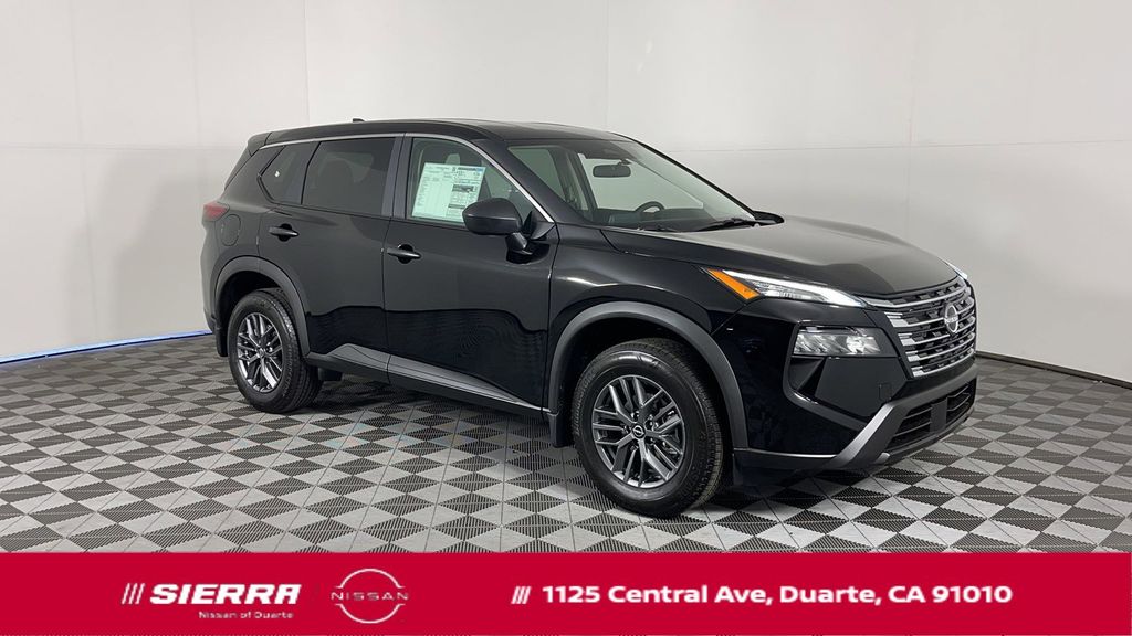 2025 Nissan Rogue S's photo