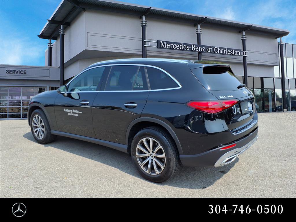 2025 Mercedes Benz GLC 300 4MATIC photo 5