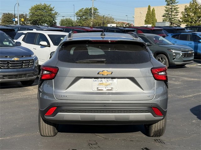 2026 Chevrolet Trax LT photo 4