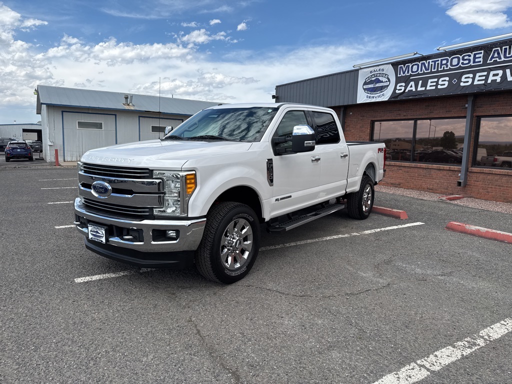 2017 Ford F-250 Lariat photo 3