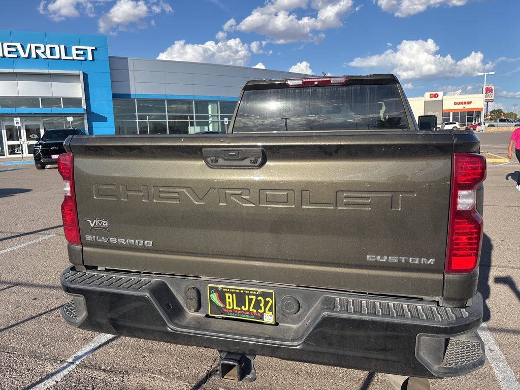 2023 Chevrolet Silverado 2500HD Custom photo 11