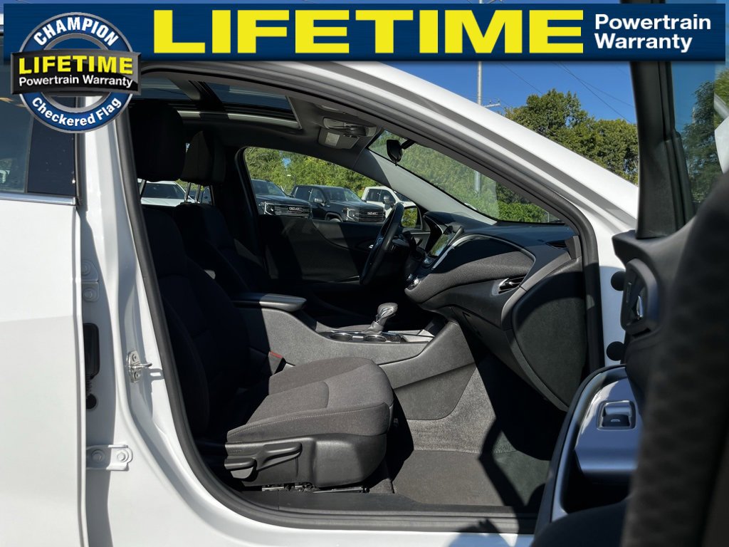 2024 Chevrolet Malibu 1LT photo 24