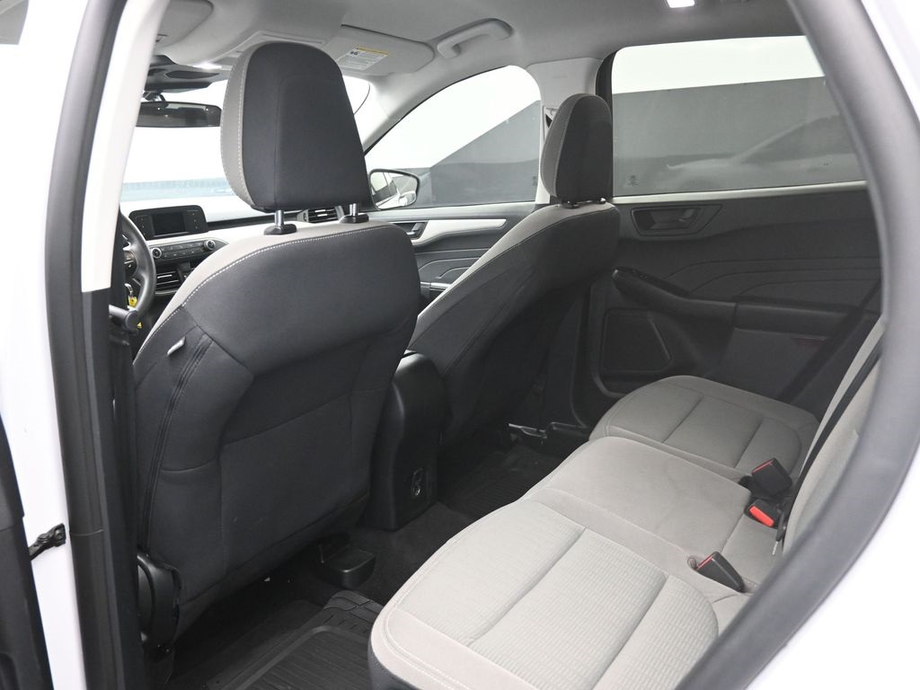 2022 Ford Escape S photo 2