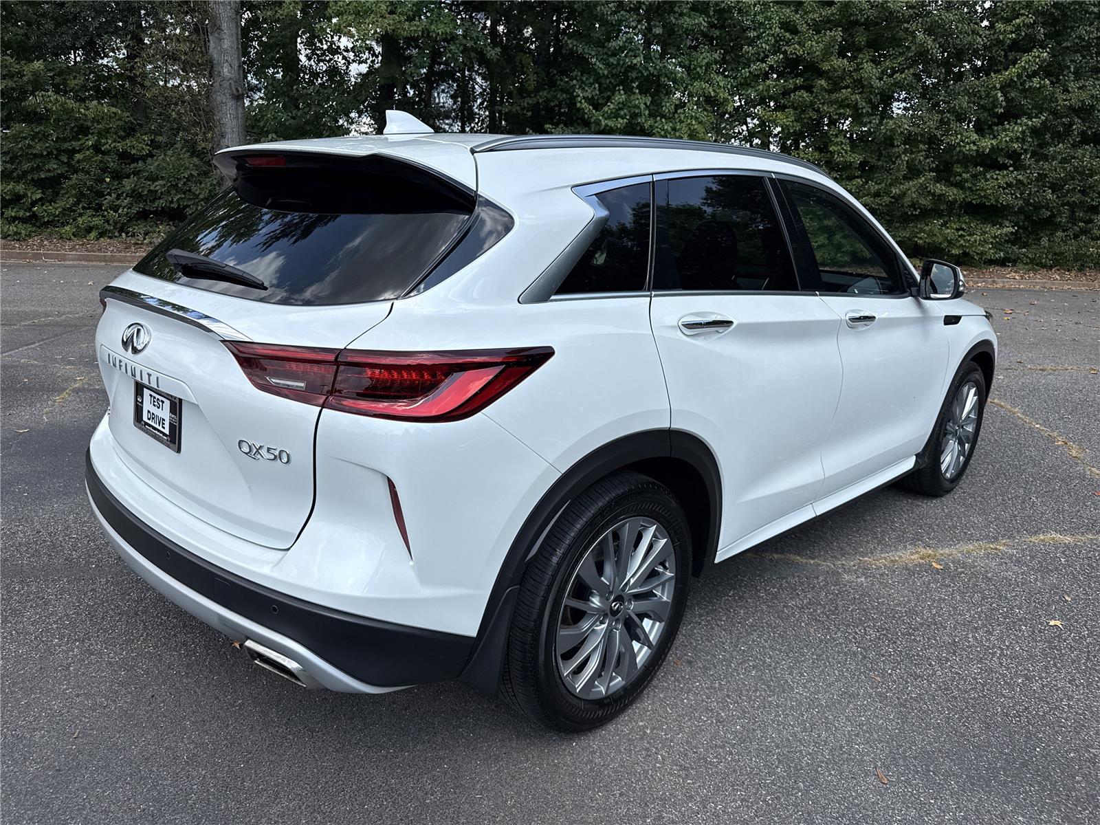 2025 Infiniti QX50 Luxe photo 4