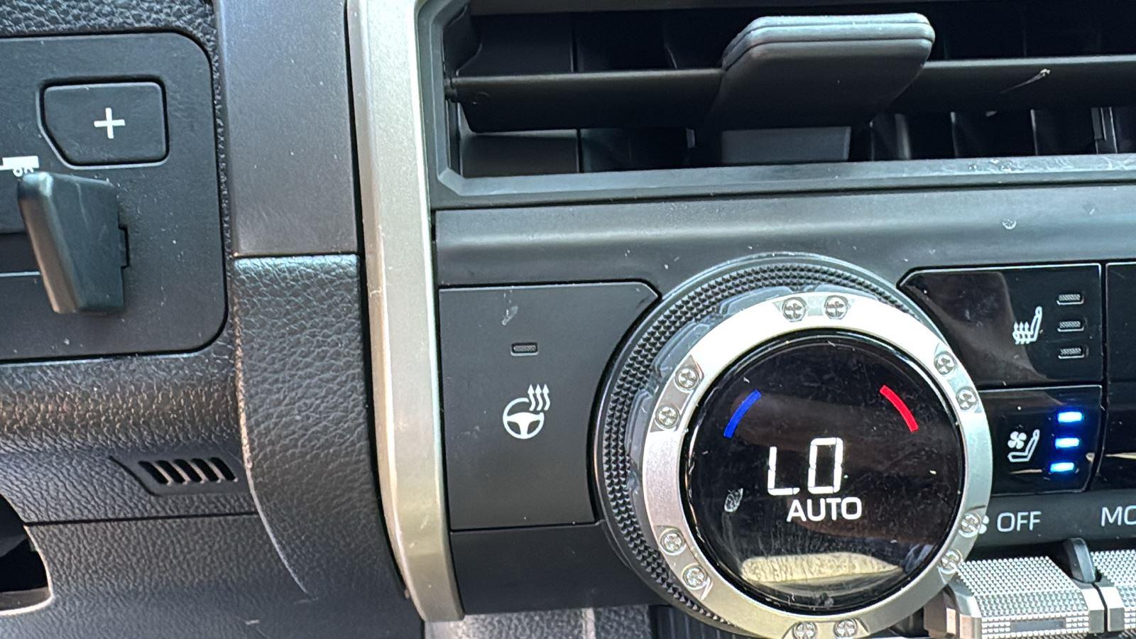 2024 Toyota Tacoma TRD Sport photo 21