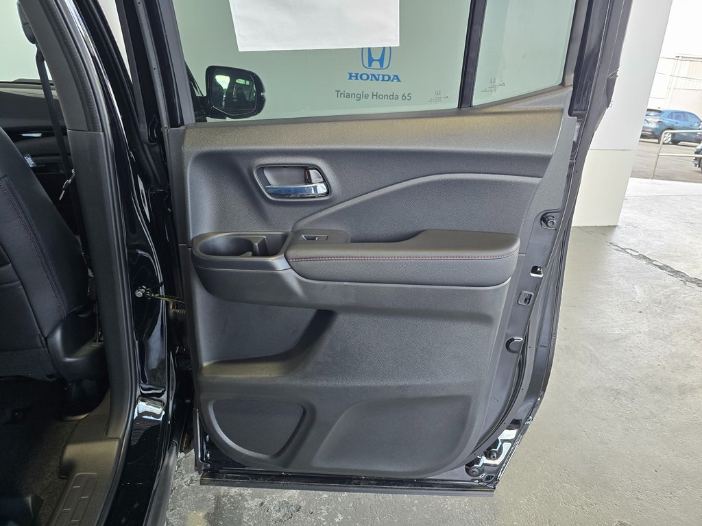 2025 Honda Ridgeline Black Edition photo 22