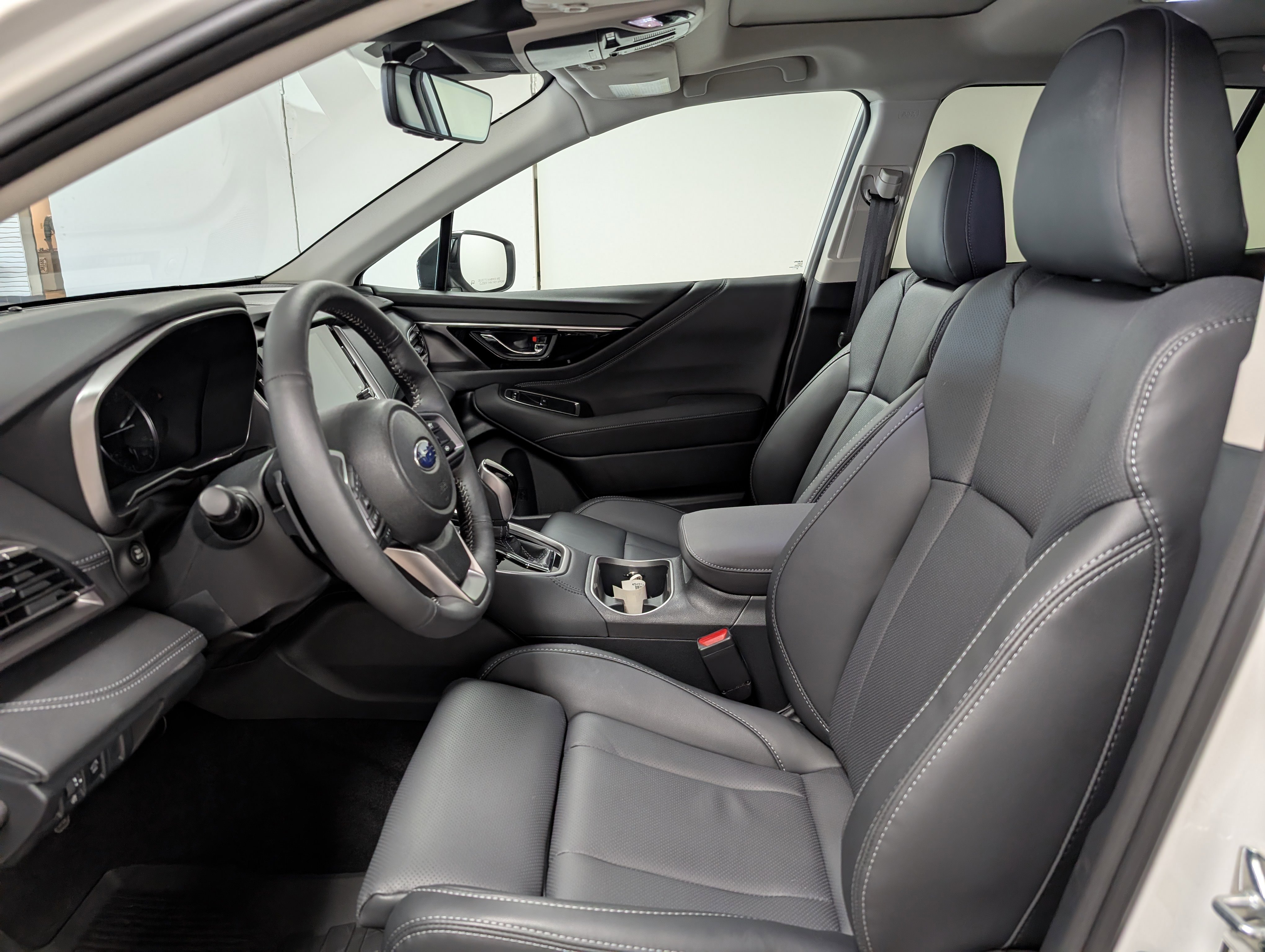 2025 Subaru Outback Limited photo 2