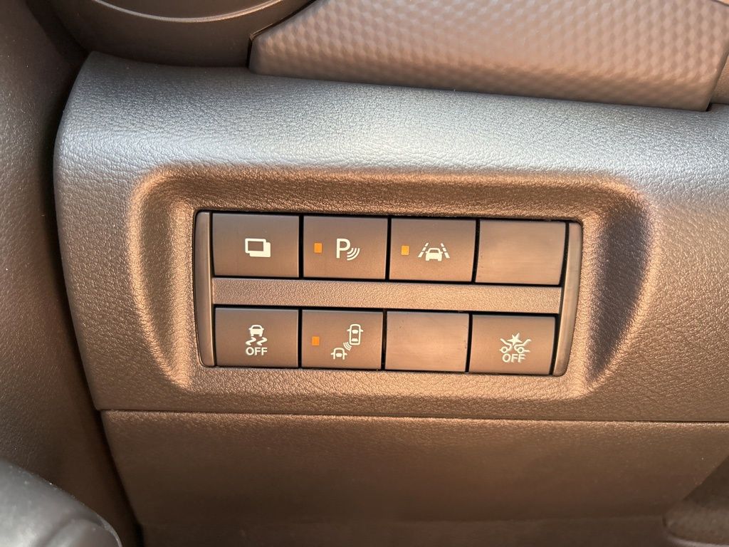 2025 Nissan Kicks Play S photo 22