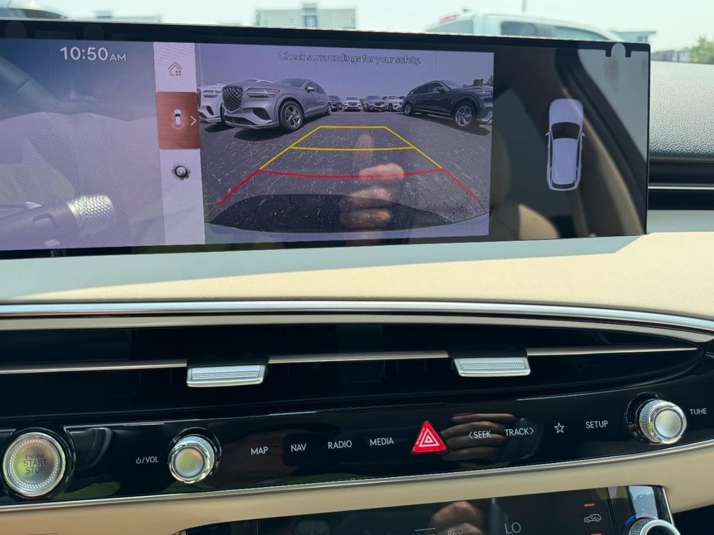 2026 Genesis GV70 2.5T Select photo 13