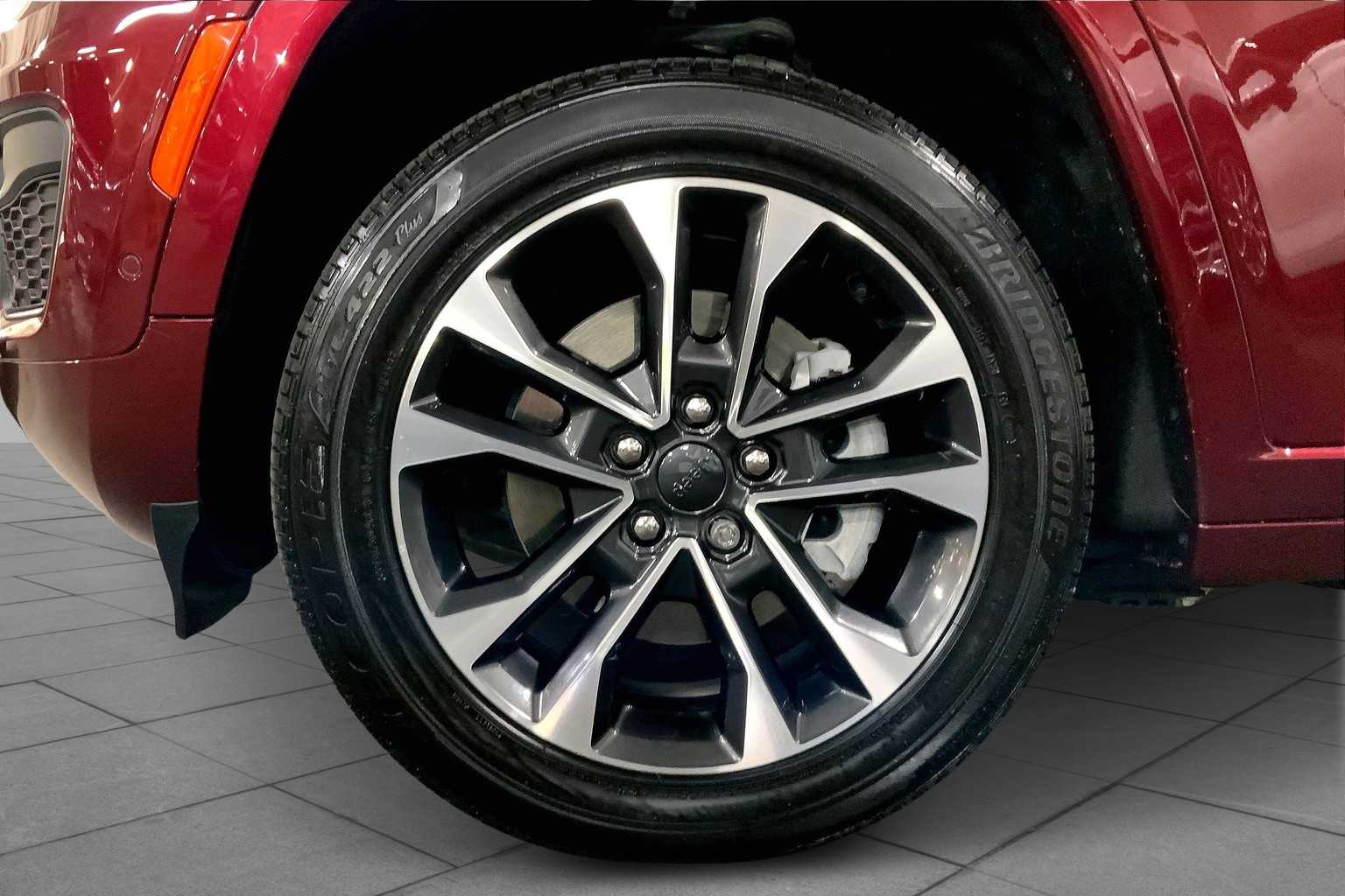 2023 Jeep Cherokee 4xe Overland photo 10