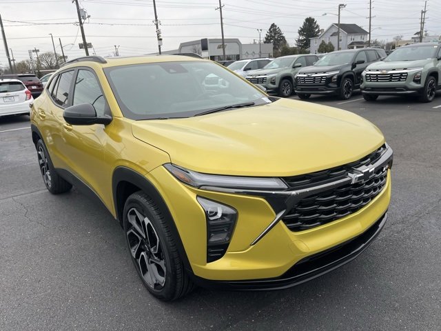 2024 Chevrolet Trax RS's photo