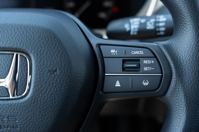 2026 Honda HR-V LX photo 24