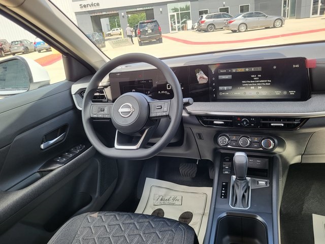 2025 Nissan Kicks SV photo 15