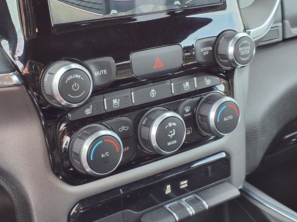 2024 Ram 1500 Laramie photo 20