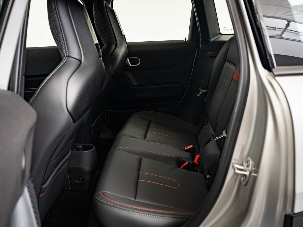 2026 Mini Cooper 4 Door Hardtop Iconic photo 28