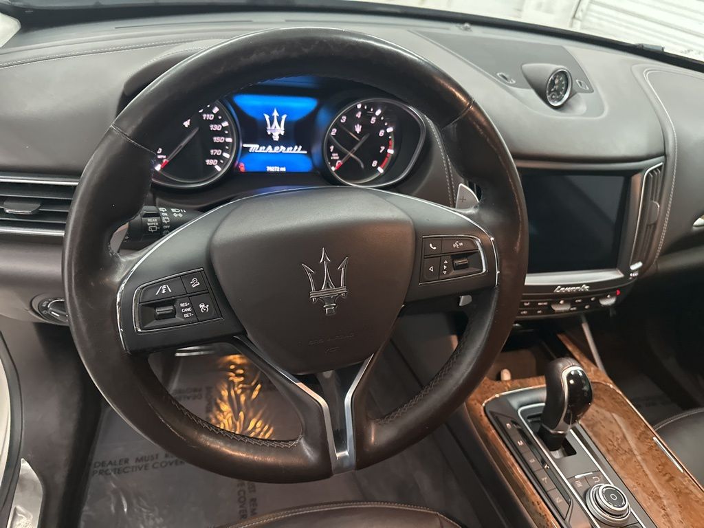 2017 Maserati Levante S photo 9