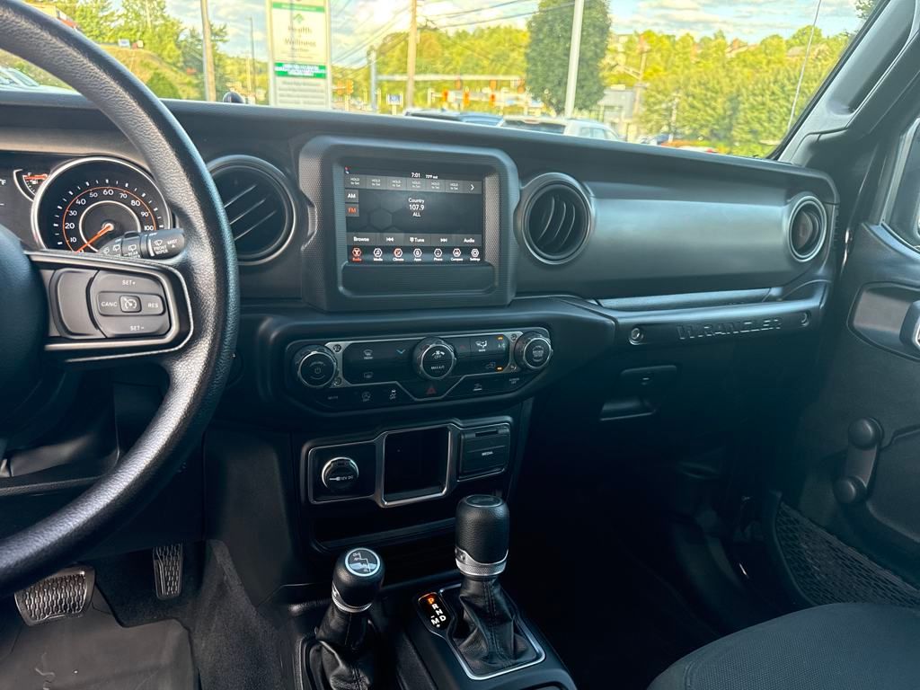 2023 Jeep Wrangler Willys photo 17