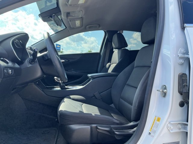 2023 Chevrolet Malibu LS photo 10