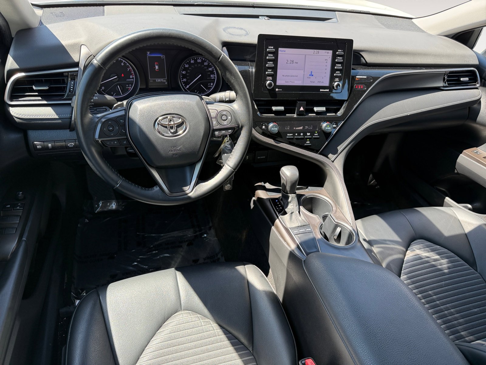 2022 Toyota Camry SE photo 15