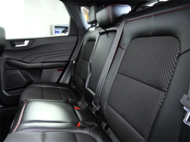 2023 Ford Escape ST-Line Select photo 14