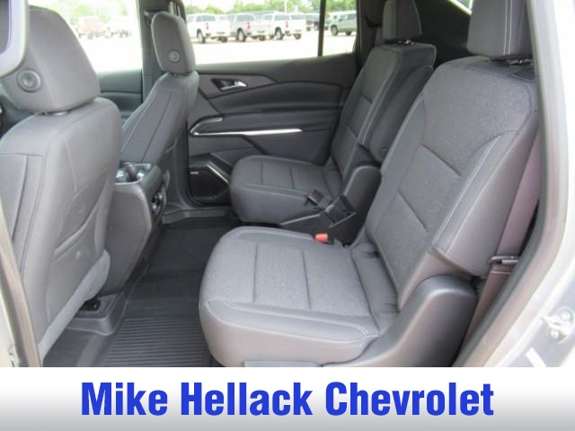 2025 Chevrolet Traverse photo 17