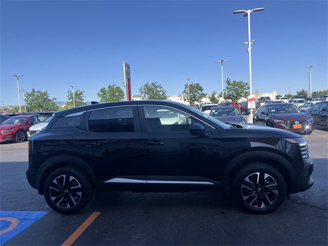2025 Nissan Kicks SV photo 2