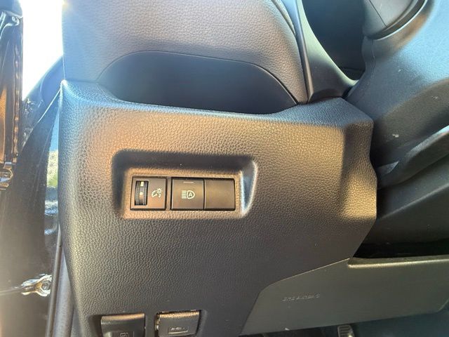 2022 Toyota RAV4 LE photo 22