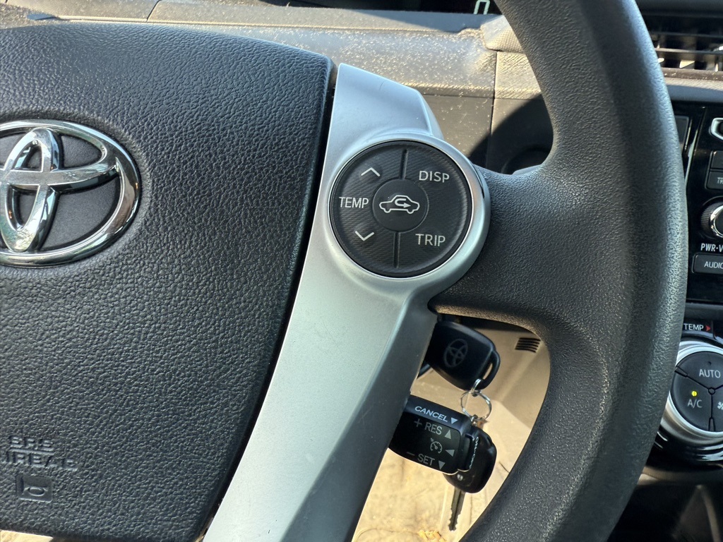 2015 Toyota Prius C Two photo 12