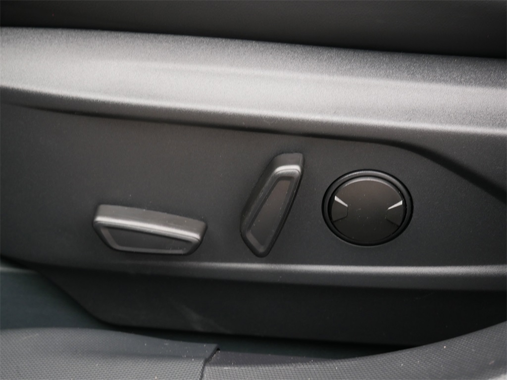 2024 Ford Mustang Mach-E Select photo 16