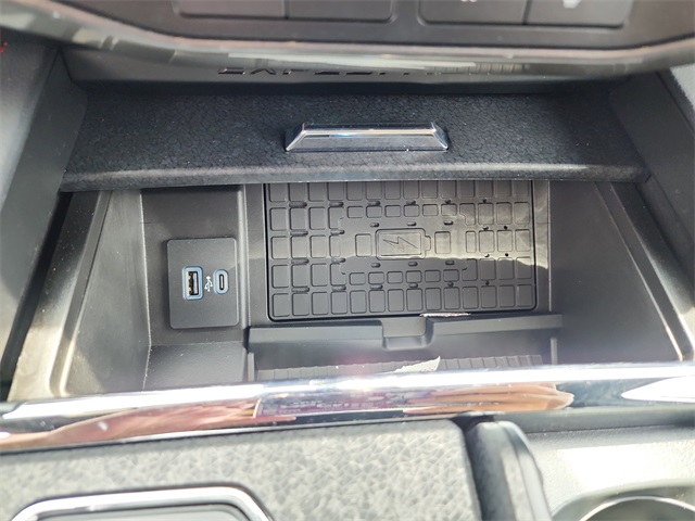 2024 Ford Expedition Limited photo 19