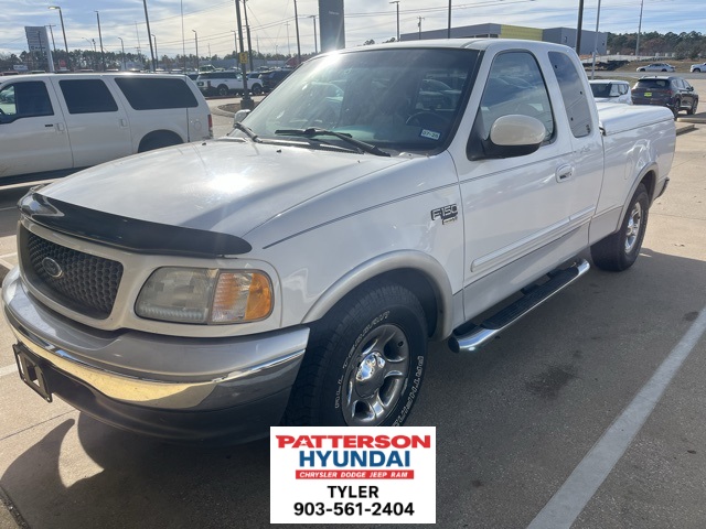 2002 Ford F-150 Lariat's photo