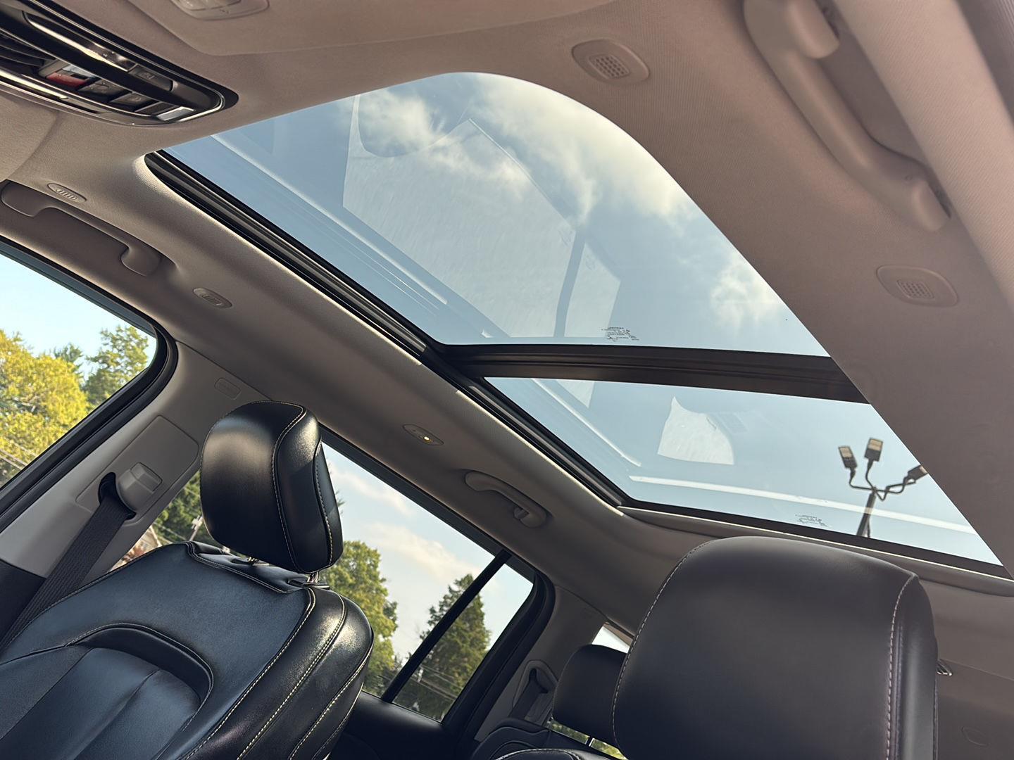 2021 Jeep Grand Cherokee Limited photo 4