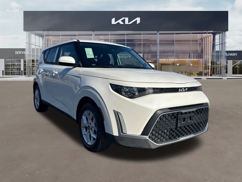 2024 Kia Soul LX