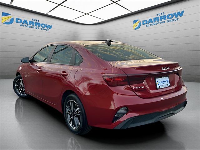 2024 Kia Forte LXS photo 3