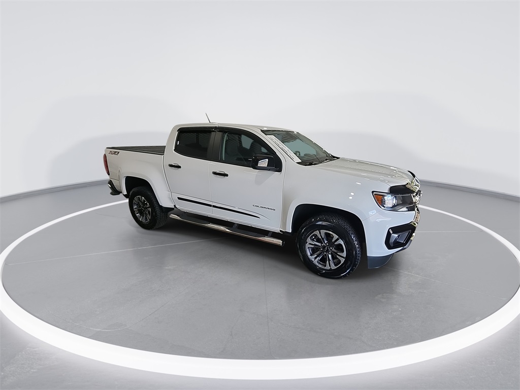 2022 Chevrolet Colorado Z71 photo 2