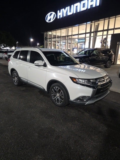 2017 Mitsubishi Outlander SEL's photo