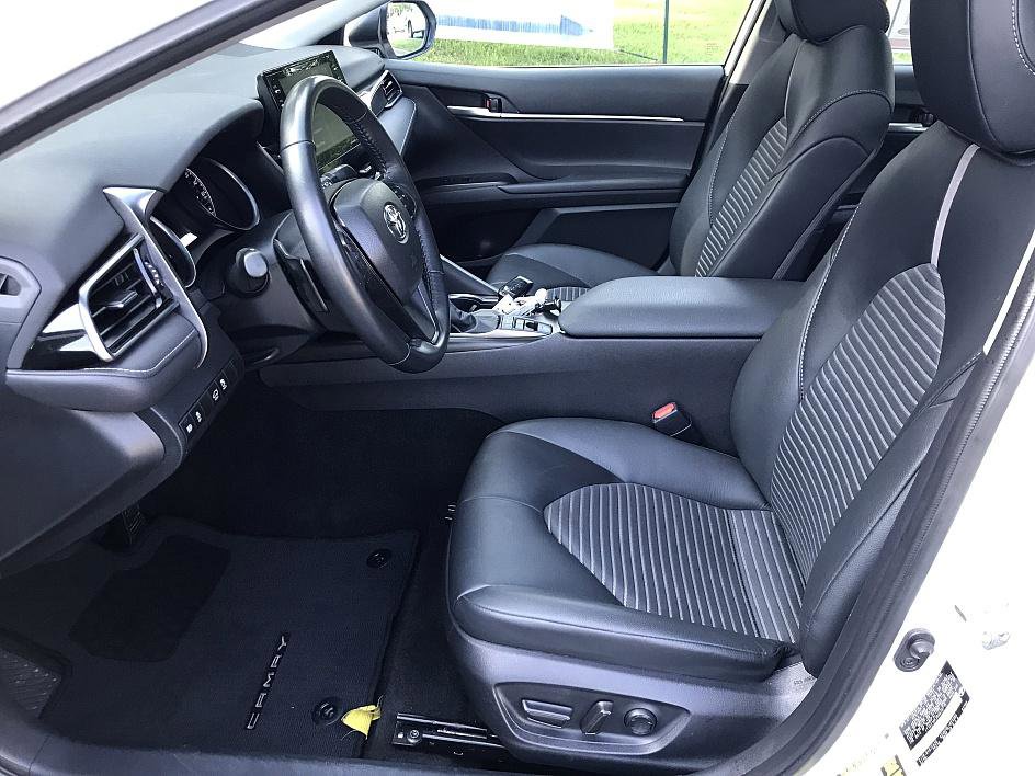 2024 Toyota Camry Hybrid SE photo 9