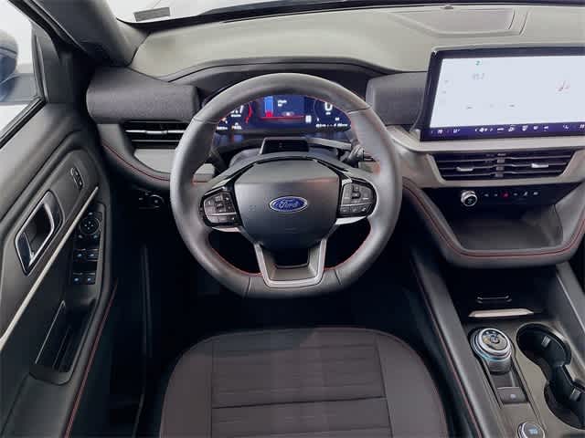 2025 Ford Explorer ST-Line photo 24