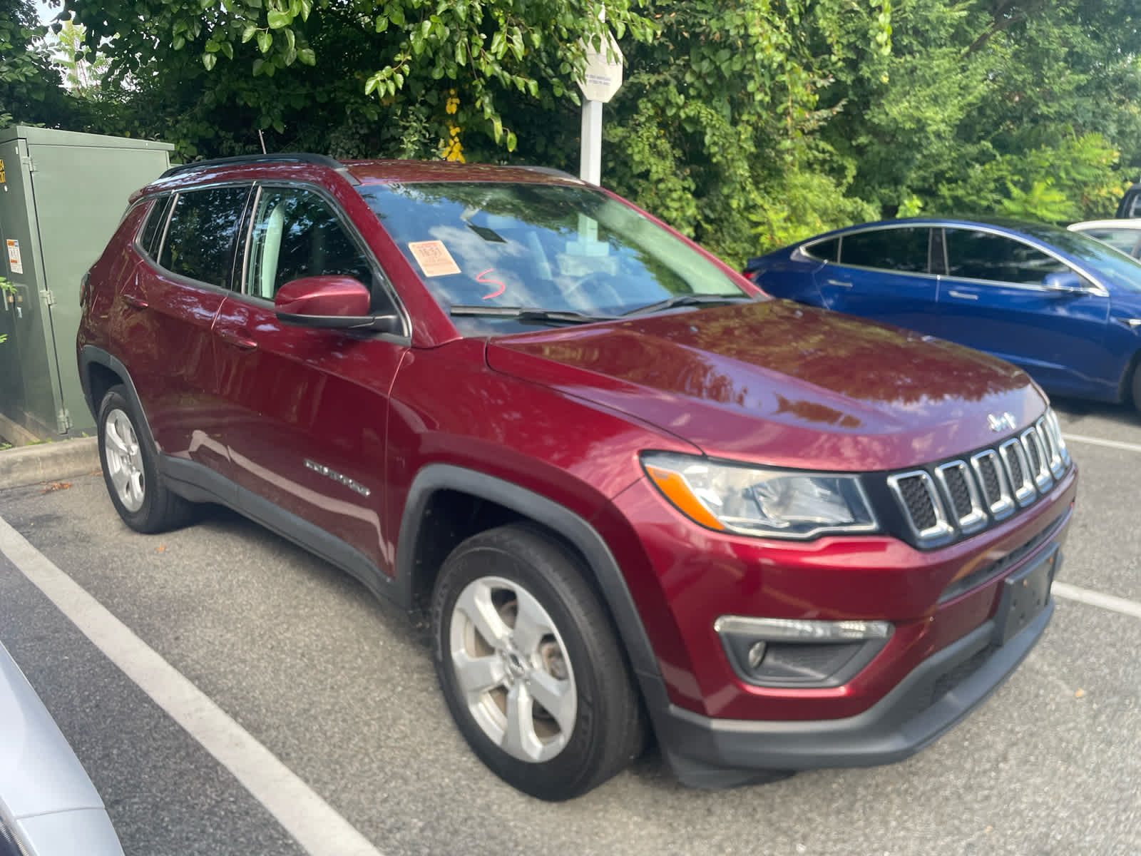 2021 Jeep Compass Latitude photo 2
