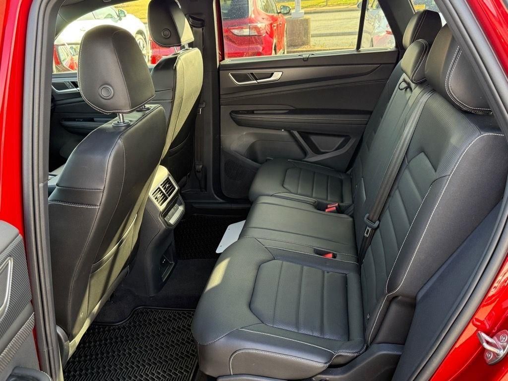 2024 Volkswagen Atlas Cross Sport SEL photo 10