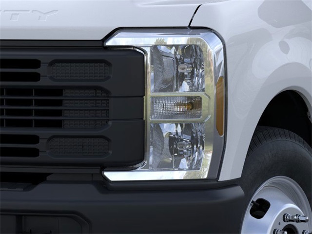 2025 Ford F-350 XL photo 15