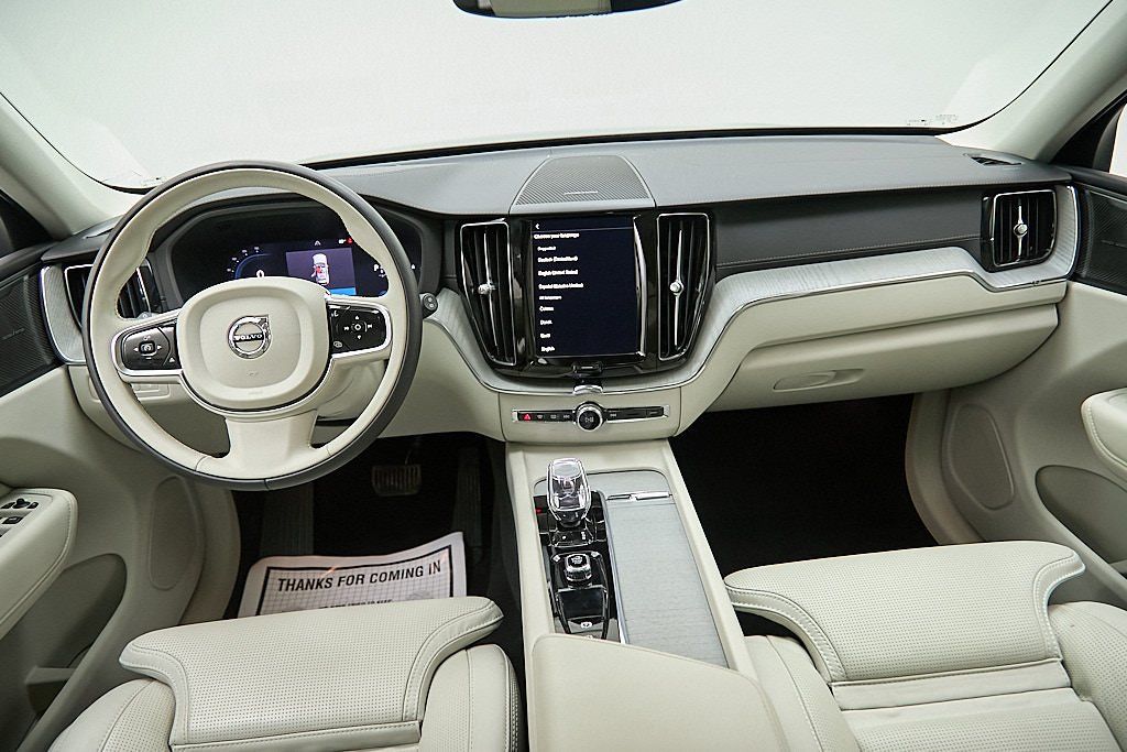 2024 VOLVO XC60 - Image 19