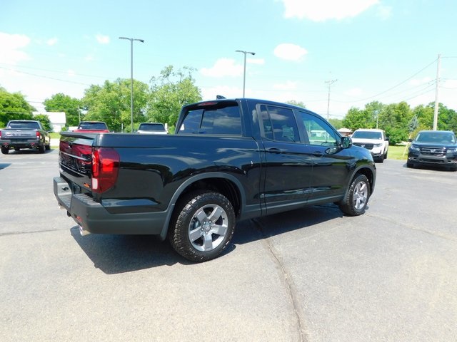 2025 Honda Ridgeline TrailSport photo 3